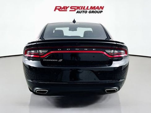 Used 2018 Dodge Charger GT AWD/4WD image 5