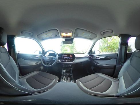 Used 2025 Chevrolet TrailBlazer LT FWD image 40