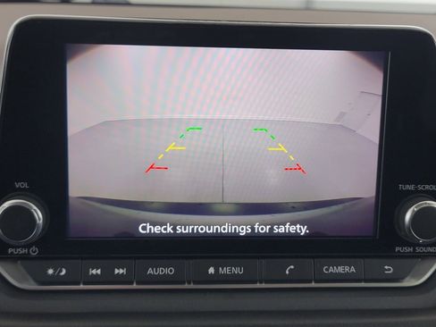 Used 2023 Nissan Rogue SV image 19