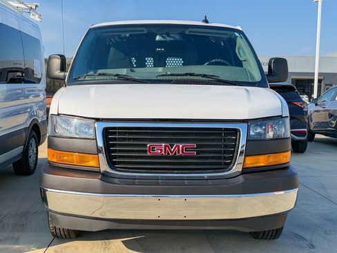 Used 2024 GMC Savana 2500 w/ Driver Convenience Package image 2