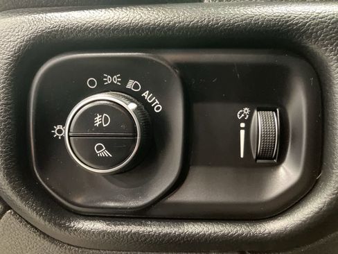 Used 2021 RAM 1500 Big Horn image 14