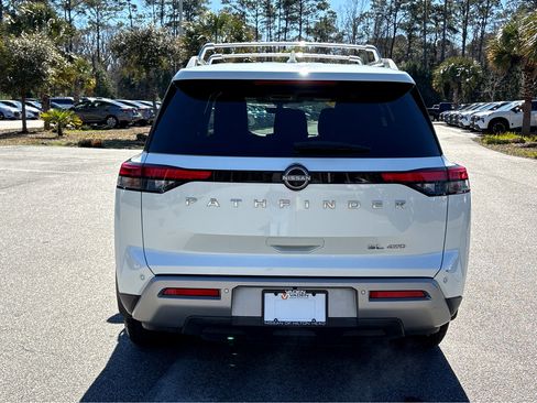 Used 2023 Nissan Pathfinder SL image 20