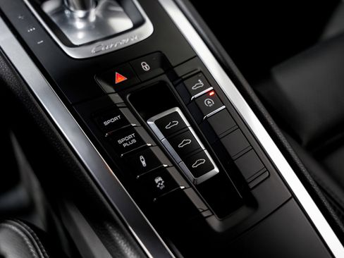 Used 2014 Porsche 911 Carrera image 15