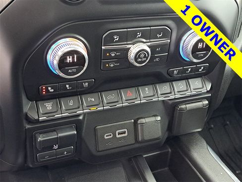 Used 2022 GMC Sierra 2500 Denali w/ Denali Ultimate Package image 18