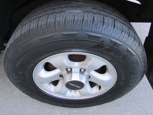 Used 1999 Isuzu Rodeo LS image 12