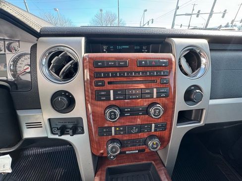 Used 2010 Ford F150 Lariat image 14