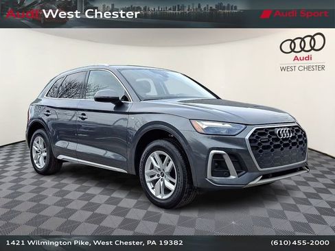 Used 2023 Audi Q5 2.0T Premium w/ Convenience Package image 1