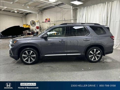 Used 2025 Honda Pilot Elite image 5