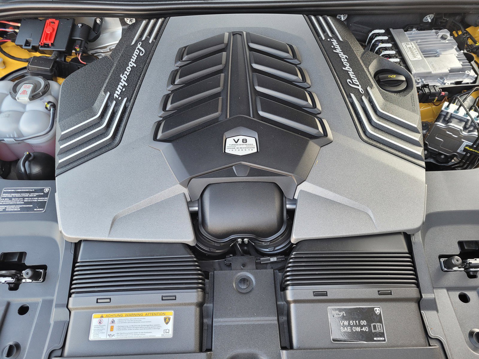 Used 2024 Lamborghini Urus Performante AWD/4WD image 20