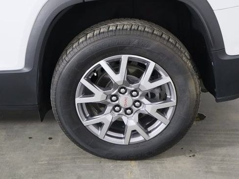 Used 2021 GMC Acadia SLT FWD image 40