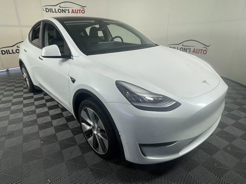 Used 2021 Tesla Model Y Long Range image 2