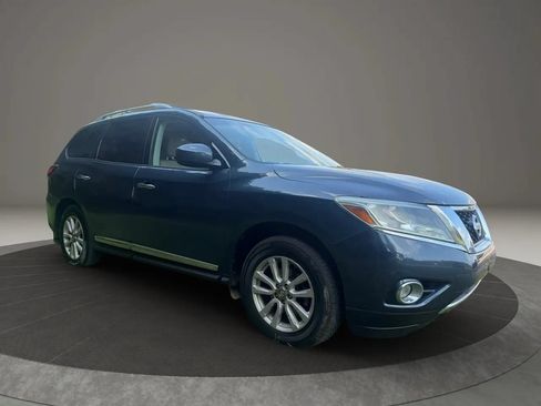 Used 2013 Nissan Pathfinder SL w/ Trailer Tow Pkg FWD image 8