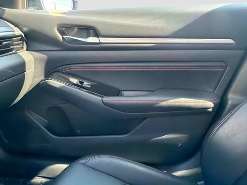 Used 2023 Nissan Altima 2.5 SR FWD image 23