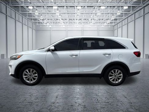 Used 2019 Kia Sorento FWD image 4