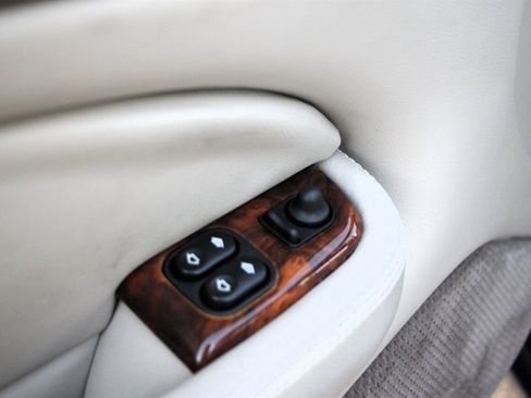 Used 1998 Jaguar XK8 Coupe image 25