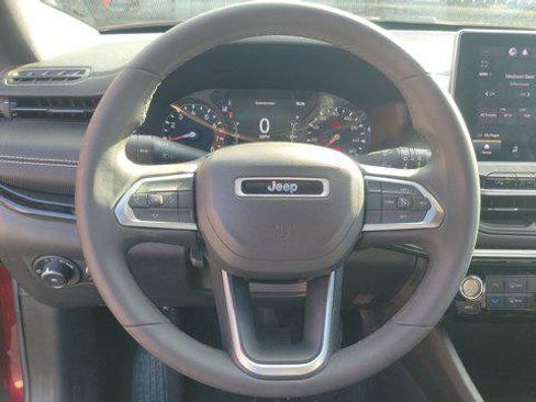 Used 2022 Jeep Compass Latitude image 20