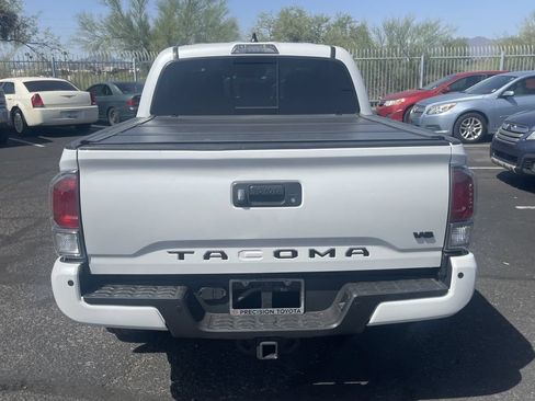 Used 2021 Toyota Tacoma TRD Sport w/ Technology Package RWD image 11