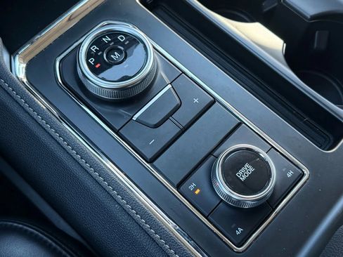 Used 2024 Ford Expedition Max XLT image 21