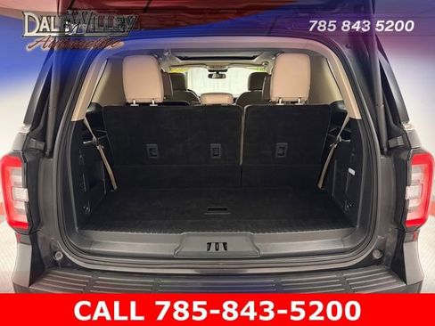 Used 2024 Ford Expedition Limited image 27