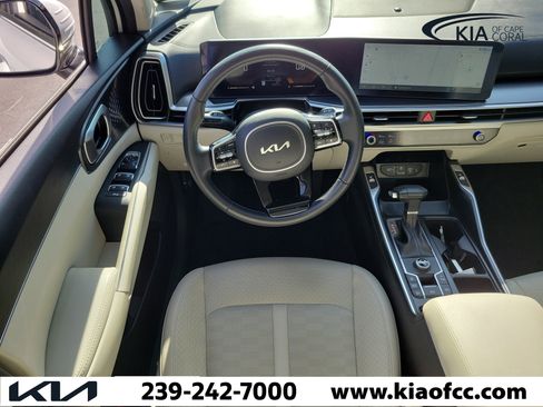 Certified 2024 Kia Sorento S w/ Panoramic Sunroof Package FWD image 17