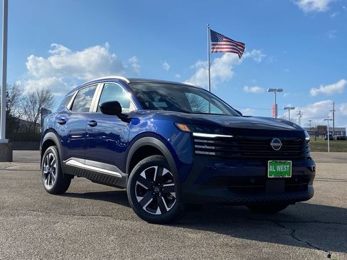 New 2026 Nissan Kicks SV w/ SV Premium Package image 2