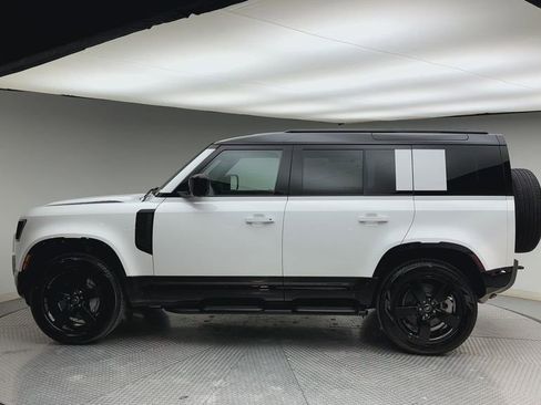 Certified 2025 Land Rover Defender 110 X-Dynamic SE image 5