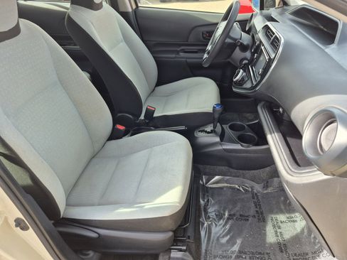 Used 2018 Toyota Prius C One FWD image 23