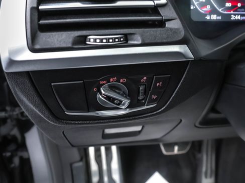 Used 2022 BMW X4 M w/ Competition Package image 17