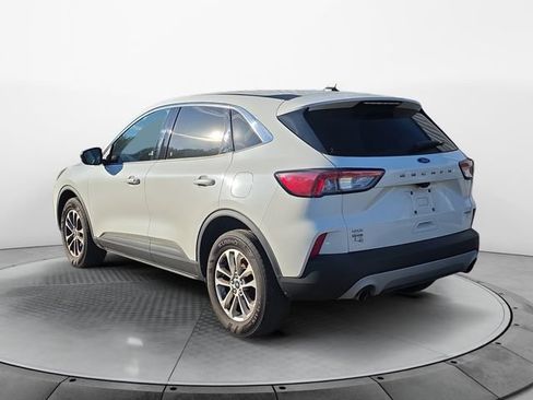 Used 2022 Ford Escape SE AWD/4WD image 3