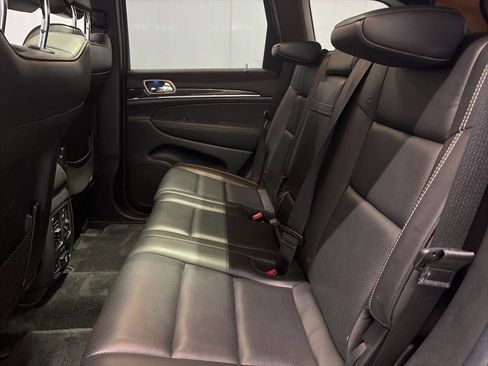 Used 2014 Jeep Grand Cherokee Overland AWD/4WD image 9
