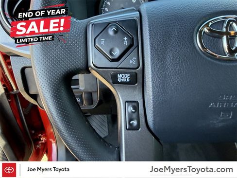 Used 2018 Toyota Tacoma TRD Off-Road image 12