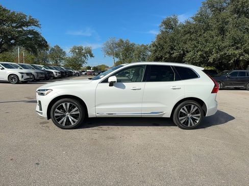 Used 2023 Volvo XC60 B5 Plus w/ Protection Package Premier image 3