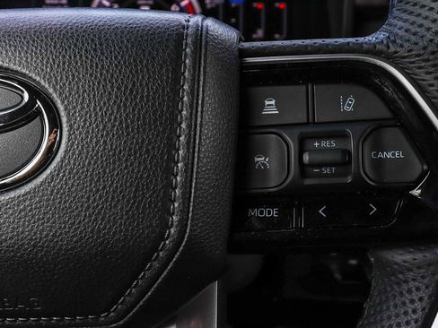 Used 2025 Toyota Sequoia Platinum image 26