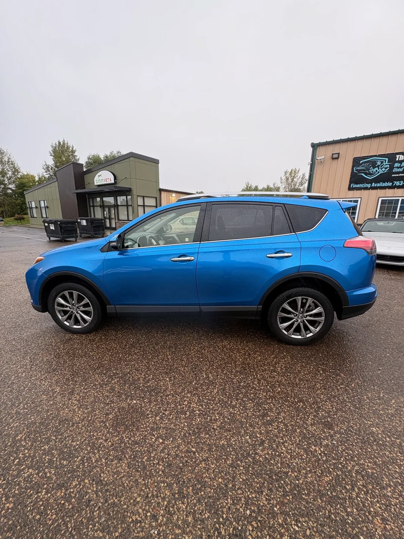 Used 2016 Toyota RAV4 Limited AWD/4WD image 9
