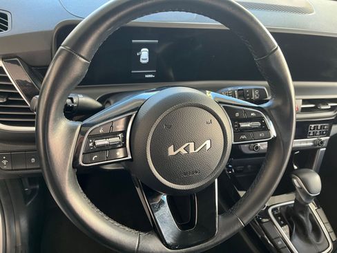 Used 2025 Kia Seltos S image 28