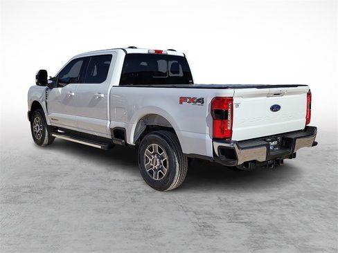 Used 2023 Ford F250 Lariat w/ FX4 Off-Road Package image 7