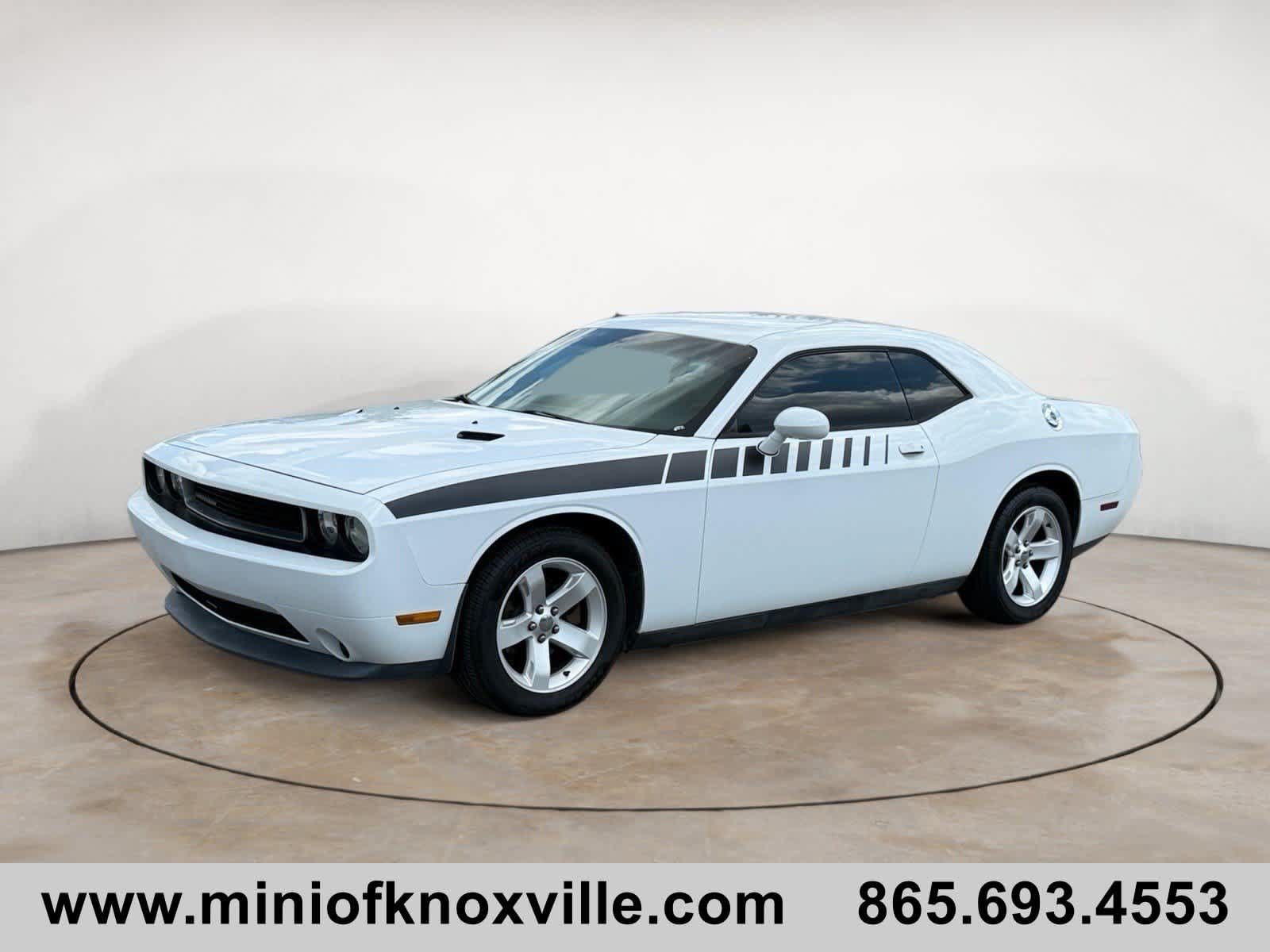 Used 2011 Dodge Challenger RWD image 7