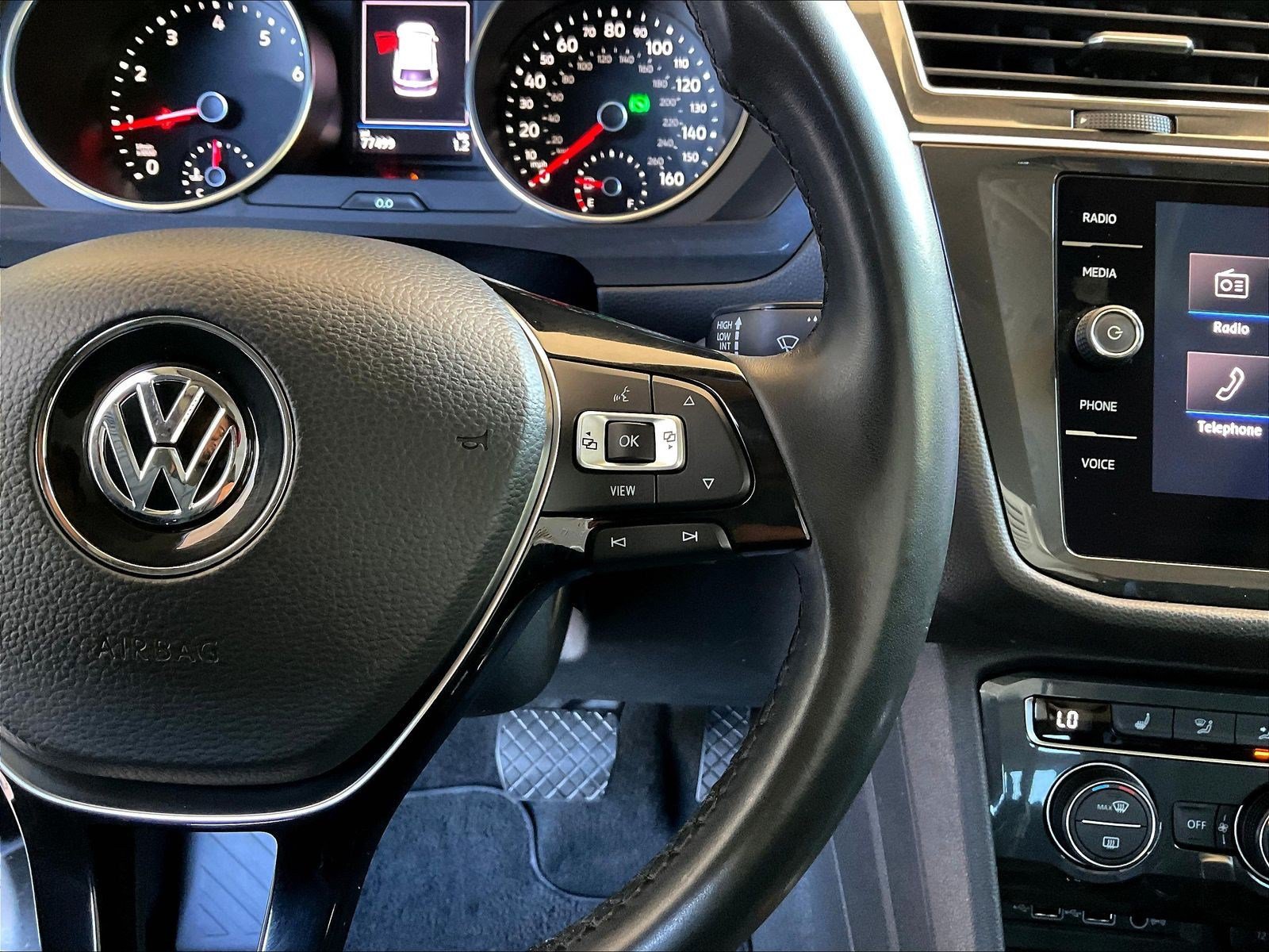 Used 2019 Volkswagen Tiguan SE w/ Panoramic Sunroof Package FWD image 12