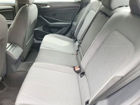 Certified 2025 Volkswagen Jetta Sport image 12