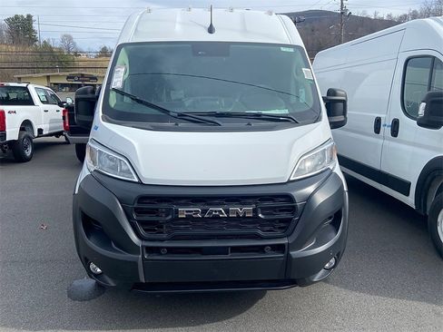 Used 2024 RAM ProMaster 2500 w/ Safety Group image 17