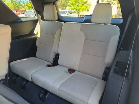Used 2023 Chevrolet Traverse LS AWD/4WD image 22