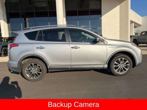 Used 2017 Toyota RAV4 Limited image 11