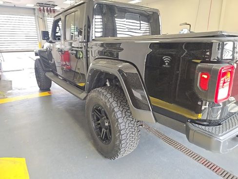Used 2021 Jeep Gladiator Overland image 7
