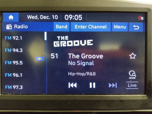 Used 2021 Hyundai Elantra SEL image 25