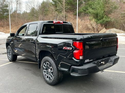 Used 2024 Chevrolet Colorado Z71 image 3