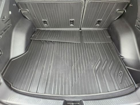 Used 2025 Chevrolet Equinox EV RS FWD image 35