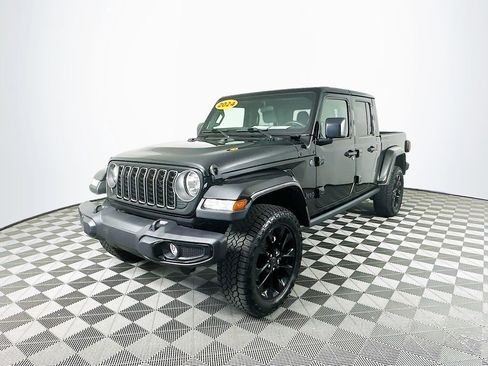 Certified 2024 Jeep Gladiator Sport image 6