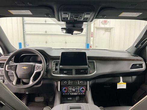 Used 2024 Chevrolet Tahoe Premier AWD/4WD image 10