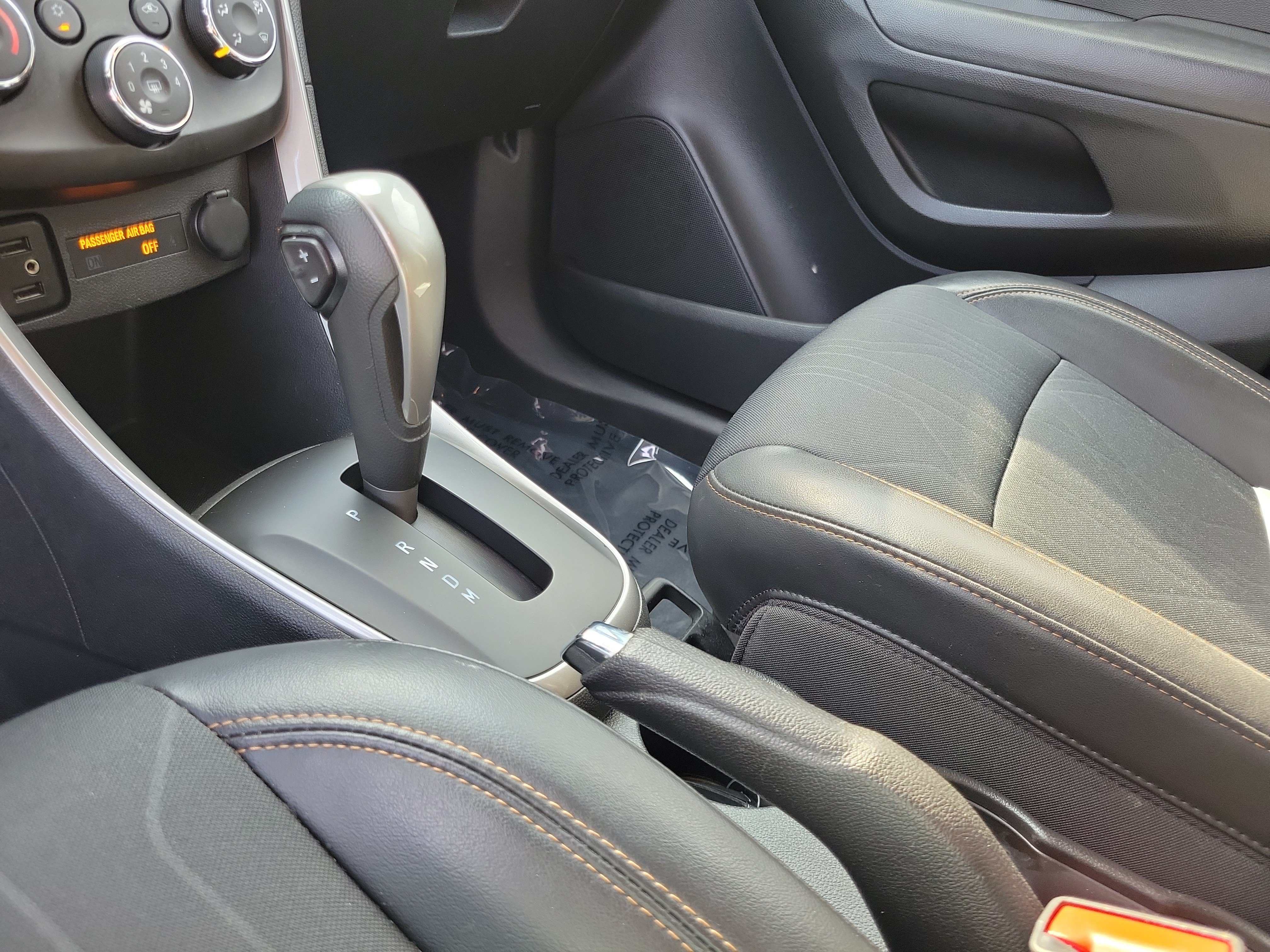 Used 2020 Chevrolet Trax LT w/ LT Convenience Package FWD image 29