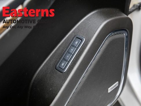 Used 2020 GMC Yukon Denali w/ Denali Ultimate Package image 19